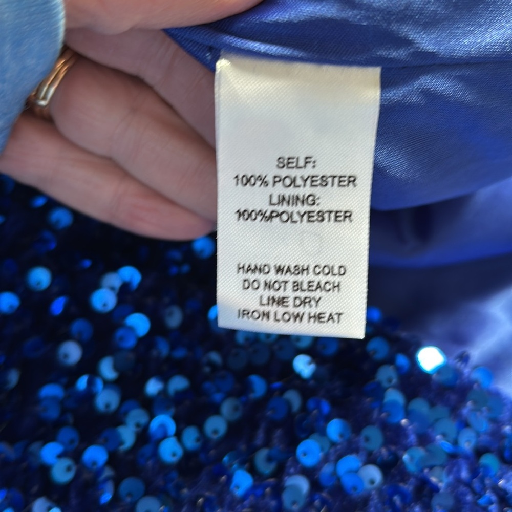 Beautiful blue sequined dress. - Picture 12 of 12